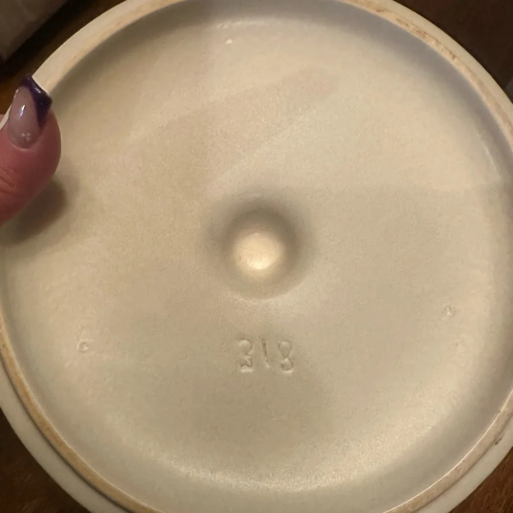 vintage Pfaltzgraff Yorktowne stoneware covered baking dish